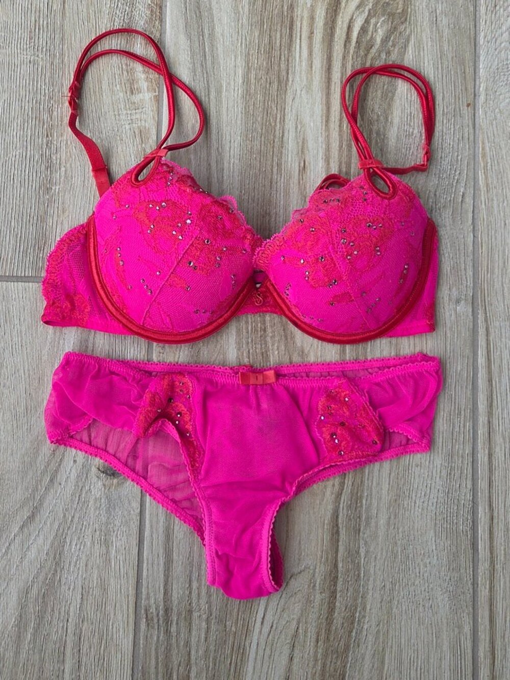 VS Sexy Little Things Pink Crystal Push Up Bra & Mesh Panty Set - 34B / Small